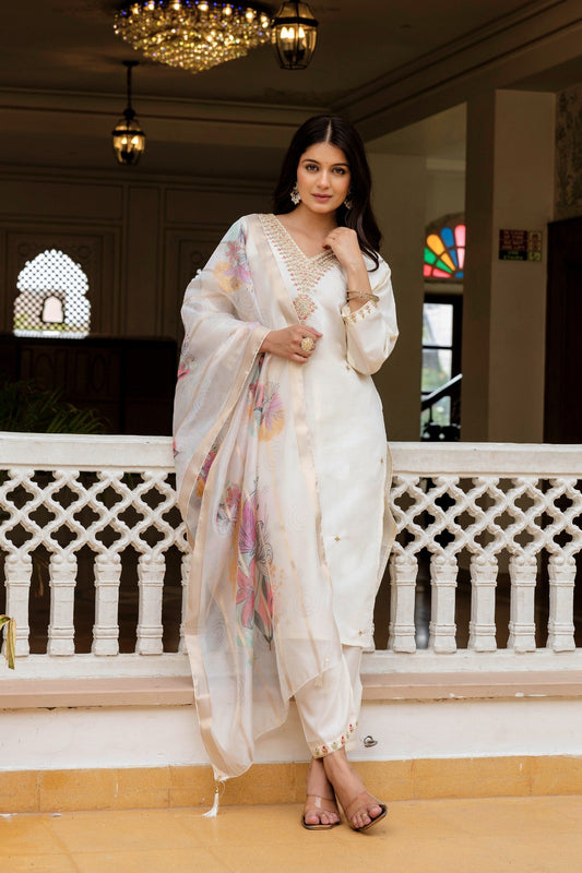 Elegant Viscose Chanderi Silk Kurta with Sequins and Embroidery Detailing (ASC)
