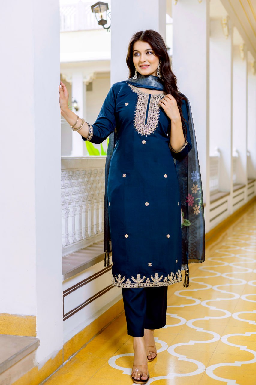 Viscose Chanderi Embroidered Suit Set with Jacquard Organza Dupatta (RO)